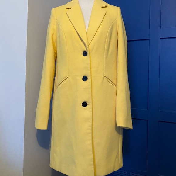 Vero Moda Jackets & Blazers - 🏷️ SALE 🏷️ Vero Moda Cindy Classic Jacket Bright YLW NWT